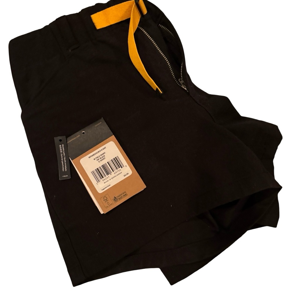 The North Face Field Shorts - Picture 2 of 2
